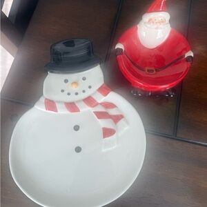 Williams Sonoma Red and White Snowman and Santa Plate Set